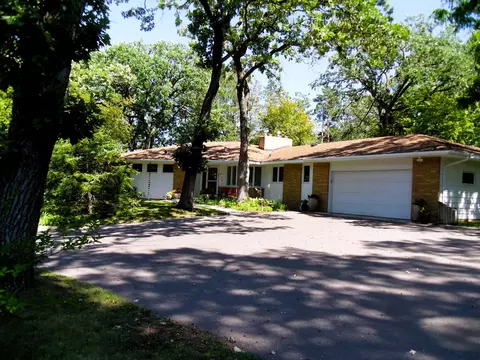 3307 Plymouth Rd, Minnetonka, MN 55305