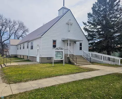 201 3rd St S, Fairmount, ND 58030