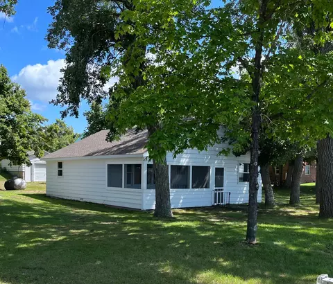 42680 Pleasure Park Rd, Ottertail, MN 56571
