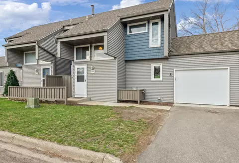 1740 Bluebill Dr, Eagan, MN 55122