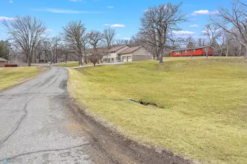 405 Edgewood Ct, Walhalla, ND 58282 photo 12