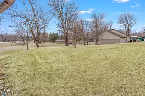 405 Edgewood Ct, Walhalla, ND 58282 photo 11