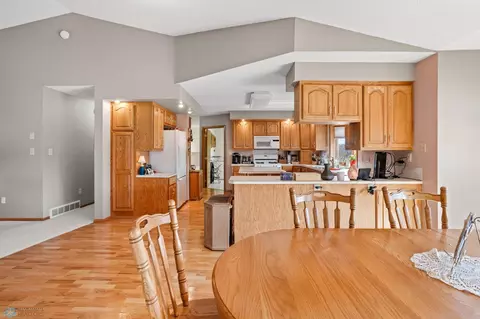 405 Edgewood Ct, Walhalla, ND 58282 photo 37