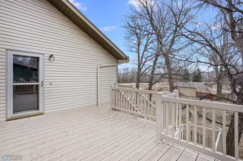 405 Edgewood Ct, Walhalla, ND 58282 photo 7