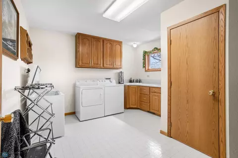 405 Edgewood Ct, Walhalla, ND 58282 photo 23