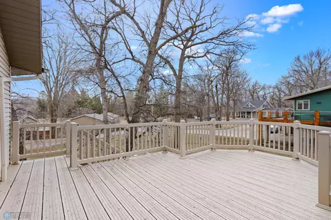 405 Edgewood Ct, Walhalla, ND 58282 photo 6