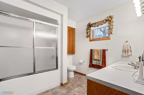 405 Edgewood Ct, Walhalla, ND 58282 photo 28