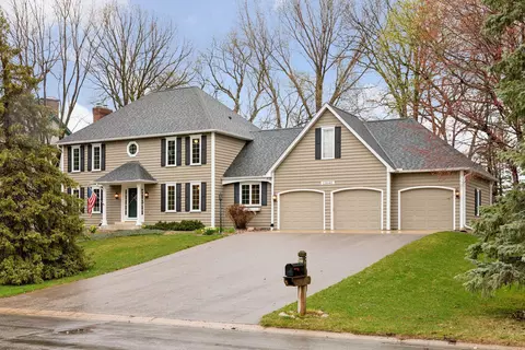 13640 Gurney Path, Apple Valley, MN 55124