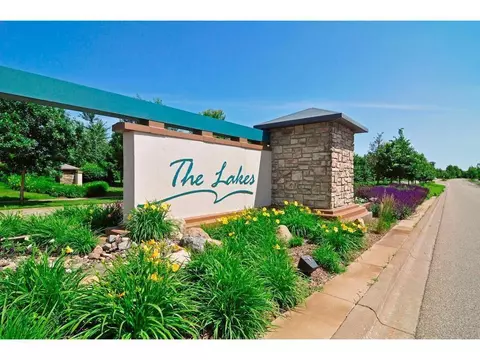 11785 Vermillion St NE #E, Blaine, MN 55449