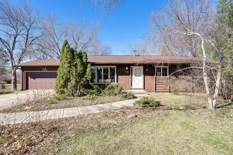 701 Sibley Dr, Northfield, MN 55057