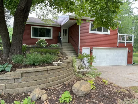 9520 Fox Valley Dr, Corcoran, MN 55340