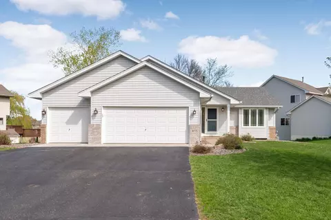 8775 Dunkirk Ct NE, Blaine, MN 55449