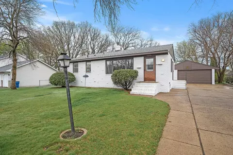12116 W River Rd, Champlin, MN 55316