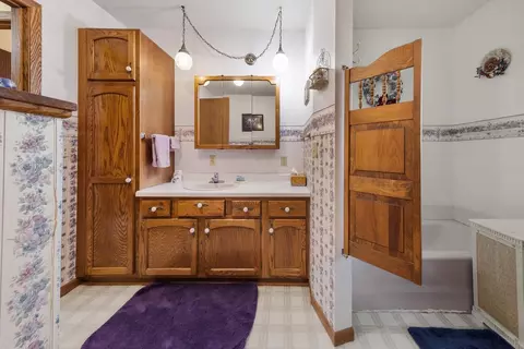 Bath - 3200 180th St W, Faribault, MN 55021 photo 2 of 5