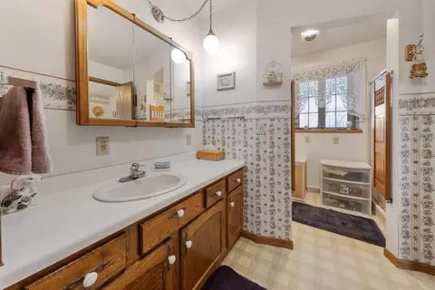Bath - 3200 180th St W, Faribault, MN 55021 photo 4 of 5