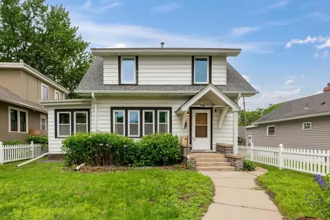 3823 Thomas Ave N, Minneapolis, MN 55412