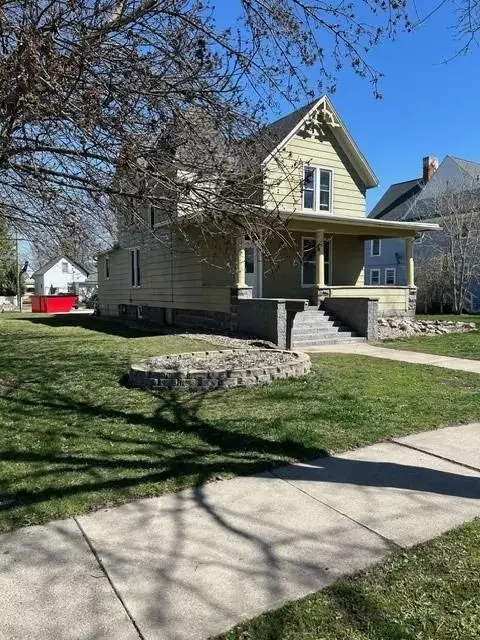 313 E 5th St, Redwood Falls, MN 56283