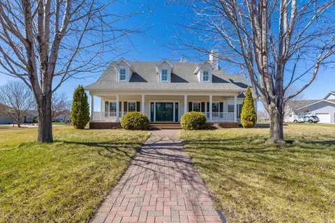 1 Crystal Ct, Saint James, MN 56081