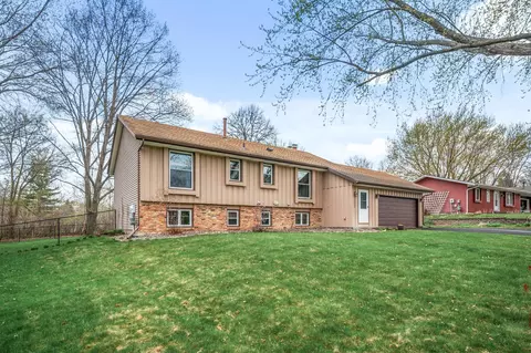 10453 101st Pl N, Maple Grove, MN 55369