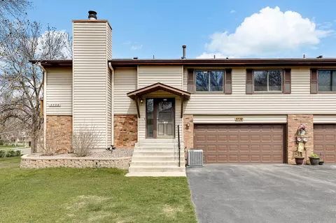 3738 Goodwin Ave N #1, Oakdale, MN 55128