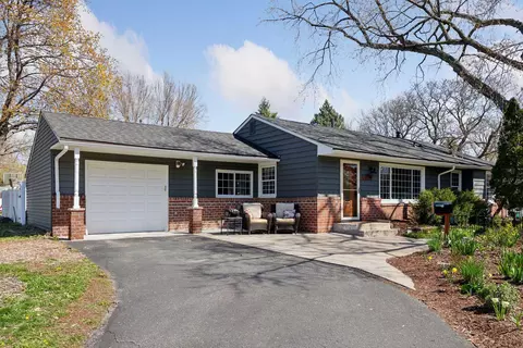 1724 W 86th St, Bloomington, MN 55431