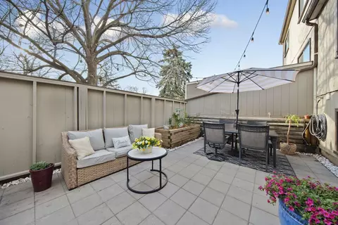 6327 Saint Johns Dr, Eden Prairie, MN 55346