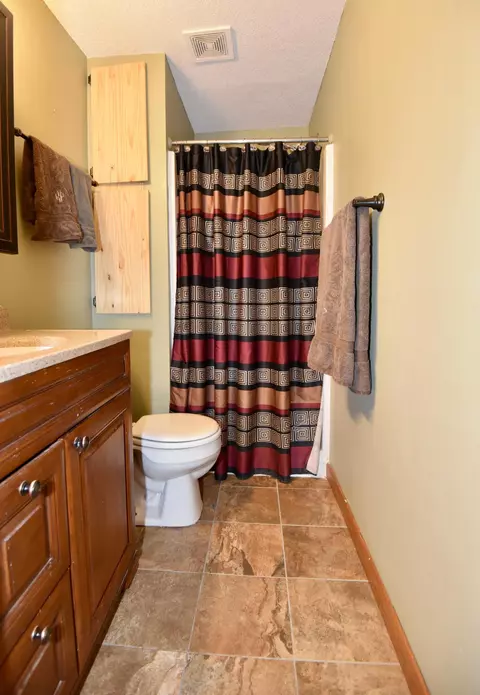 Bath - 7066 149th St, Milaca, MN 56353 photo 2 of 2