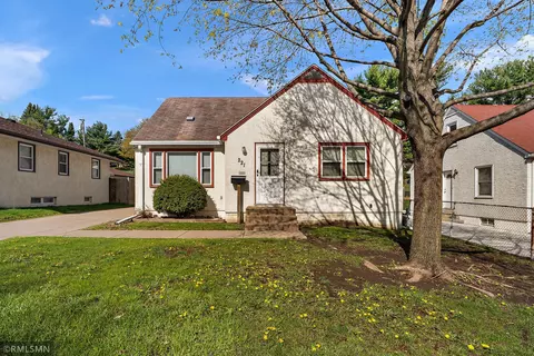 221 15th Ave N, South Saint Paul, MN 55075