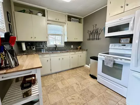Kitchen - 809 5th St SE, Willmar, MN 56201 photo 1 of 1