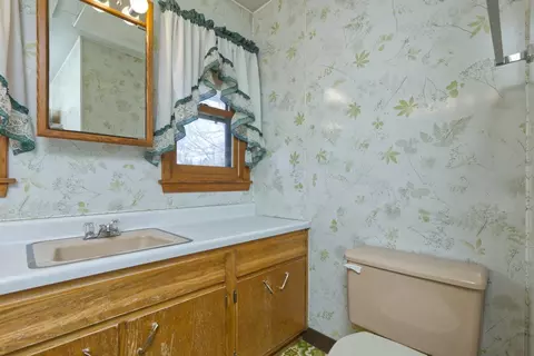 Bath - 420 16th St E, Glencoe, MN 55336 photo 4 of 4