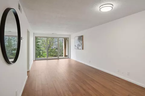 6328 Barrie Rd #3C, Edina, MN 55435