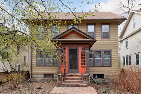 979 18th Ave SE, Minneapolis, MN 55414