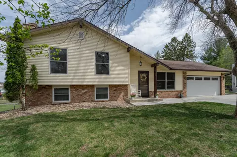 2926 5th Ave NW, Rochester, MN 55901