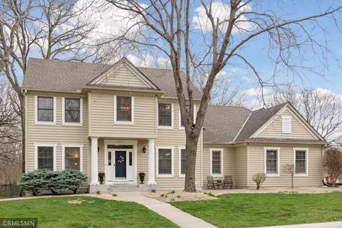2615 Christian Ct, Chaska, MN 55318