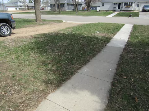 252 7th St, Dawson, MN 56232 photo 2