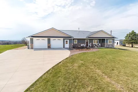 30901 County Road 16, New Hartford Twp, MN 55947