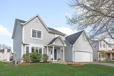 627 Landau Dr, Woodbury, MN 55125