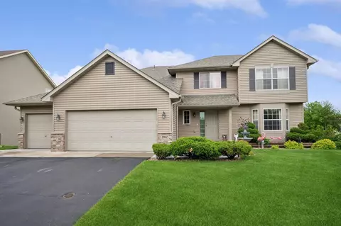 9902 Chestnut Ave N, Brooklyn Park, MN 55443