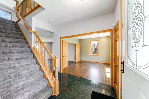 Entry Way - 4152 Cashell Gln, Eagan, MN 55122 photo 2 of 3