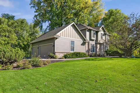Exterior - 4152 Cashell Gln, Eagan, MN 55122 photo 6 of 12