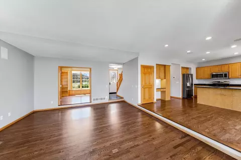 Living - 4152 Cashell Gln, Eagan, MN 55122 photo 4 of 6