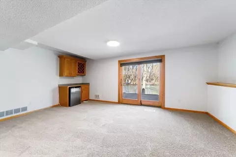 Living - 4152 Cashell Gln, Eagan, MN 55122 photo 5 of 6
