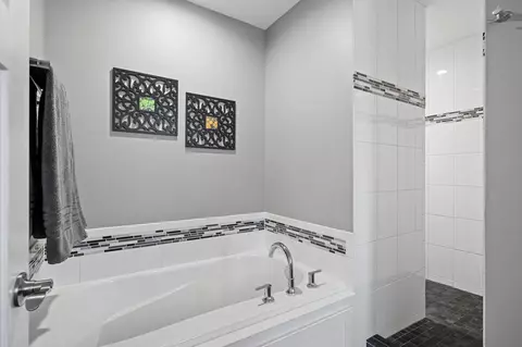 Bath - 706 Kalea Ct, Hanover, MN 55341 photo 4 of 5