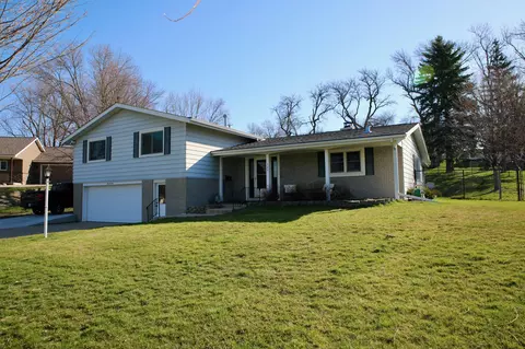 309 Crescent Dr, Albert Lea, MN 56007