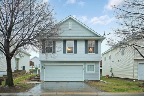 7518 Hampton Ln, Shakopee, MN 55379