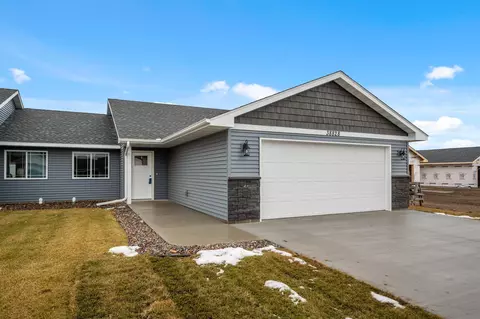 38852 Maple Ct, North Branch, MN 55056