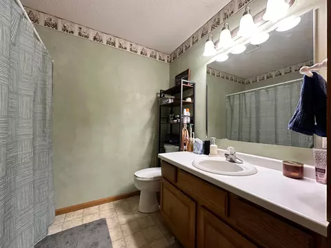 513 25th St SE, Willmar, MN 56201 photo 12