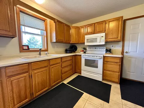 513 25th St SE, Willmar, MN 56201 photo 8