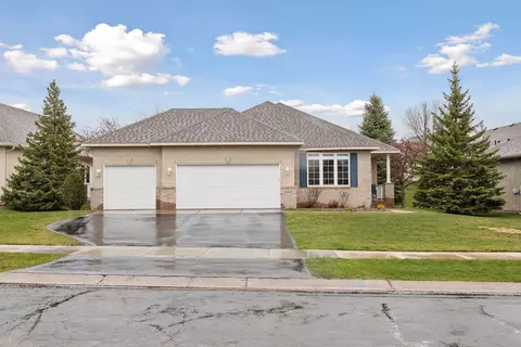 19062 Inman Trl, Lakeville, MN 55044