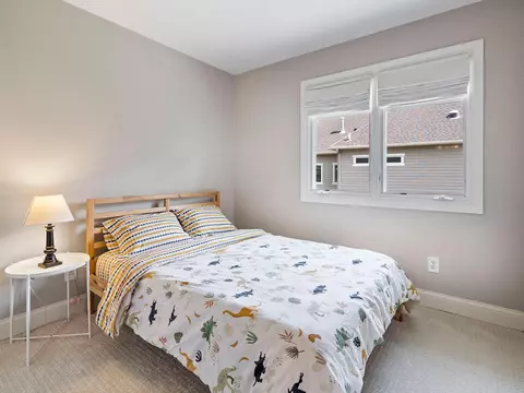Bedroom - 19670 Hillside St, Deephaven, MN 55331 photo 6 of 8